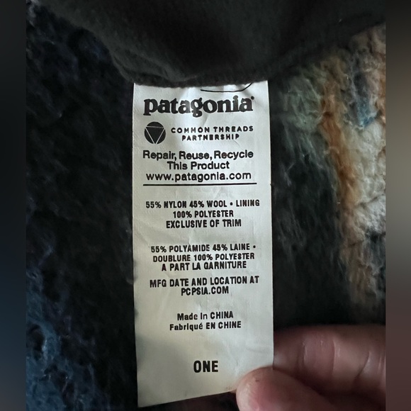 Patagonia unisex beanie! - Picture 3 of 3